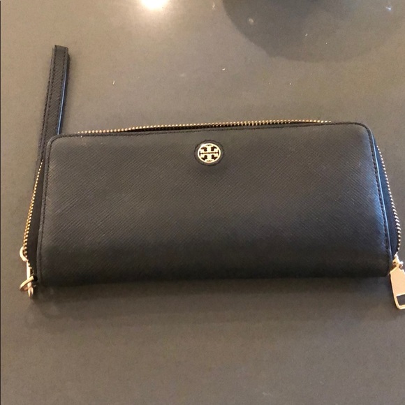 Tory Burch Handbags - Tory Burch wallet